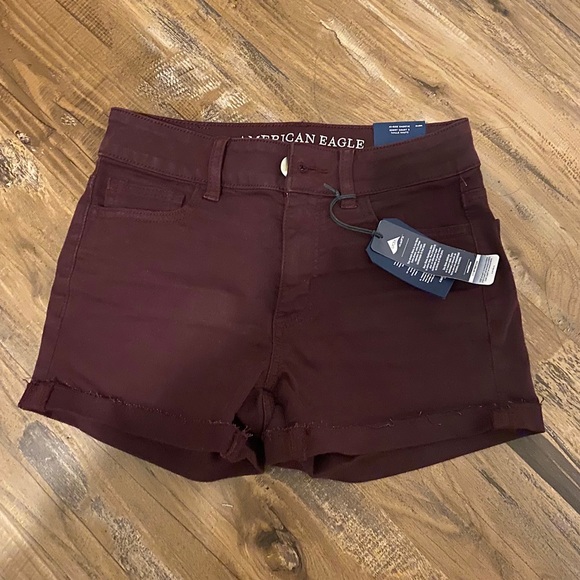 American Eagle burgundy denim shorts - Picture 4 of 4